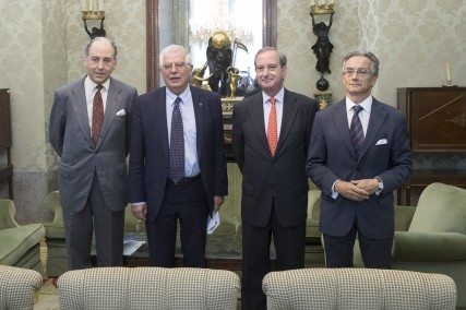 Reunión del ministro Josep Borrell con el secretario general de la FCEI