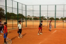El tenis español colabora con la Fundación Vicente Ferrer
