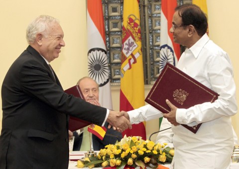 Firma de cinco acuerdos bilaterales entre España e India